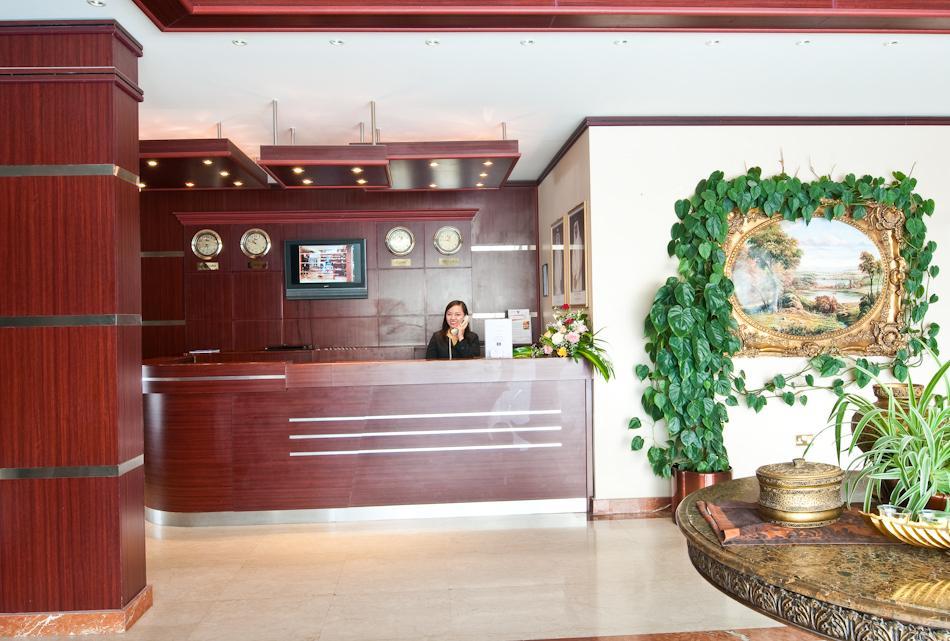 La Villa Palace Hotel Doha Eksteriør billede